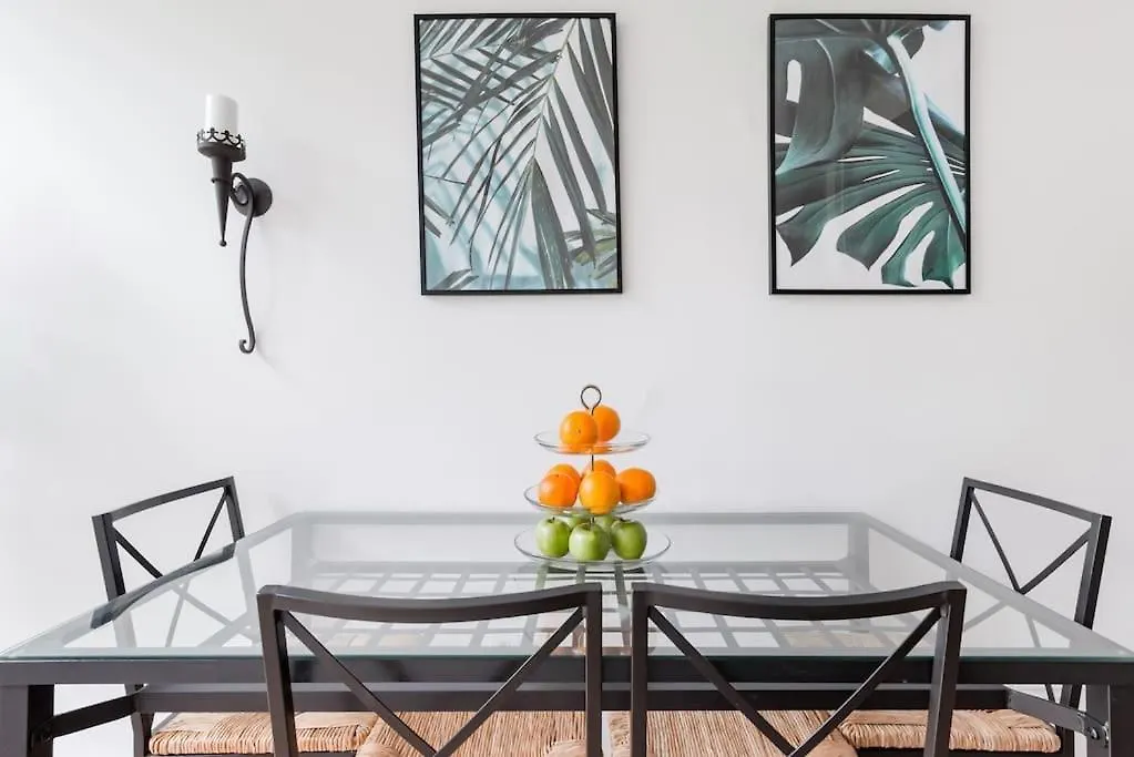 Garden Oasis Apartment With Patio 리스본 0*,