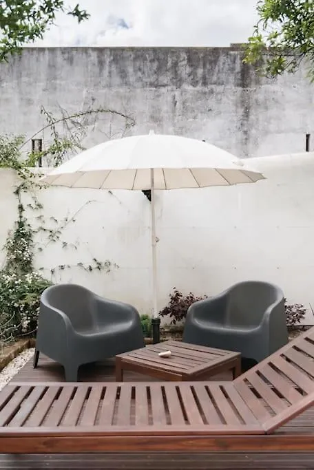 Garden Oasis Apartment With Patio 리스본