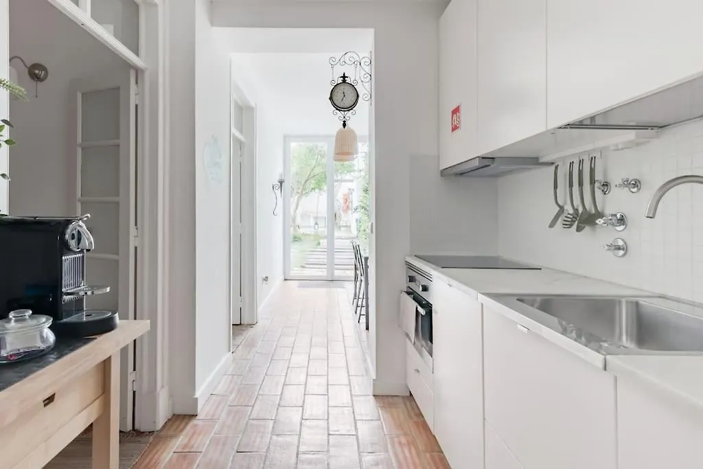 Garden Oasis Apartment With Patio 리스본 포르투갈